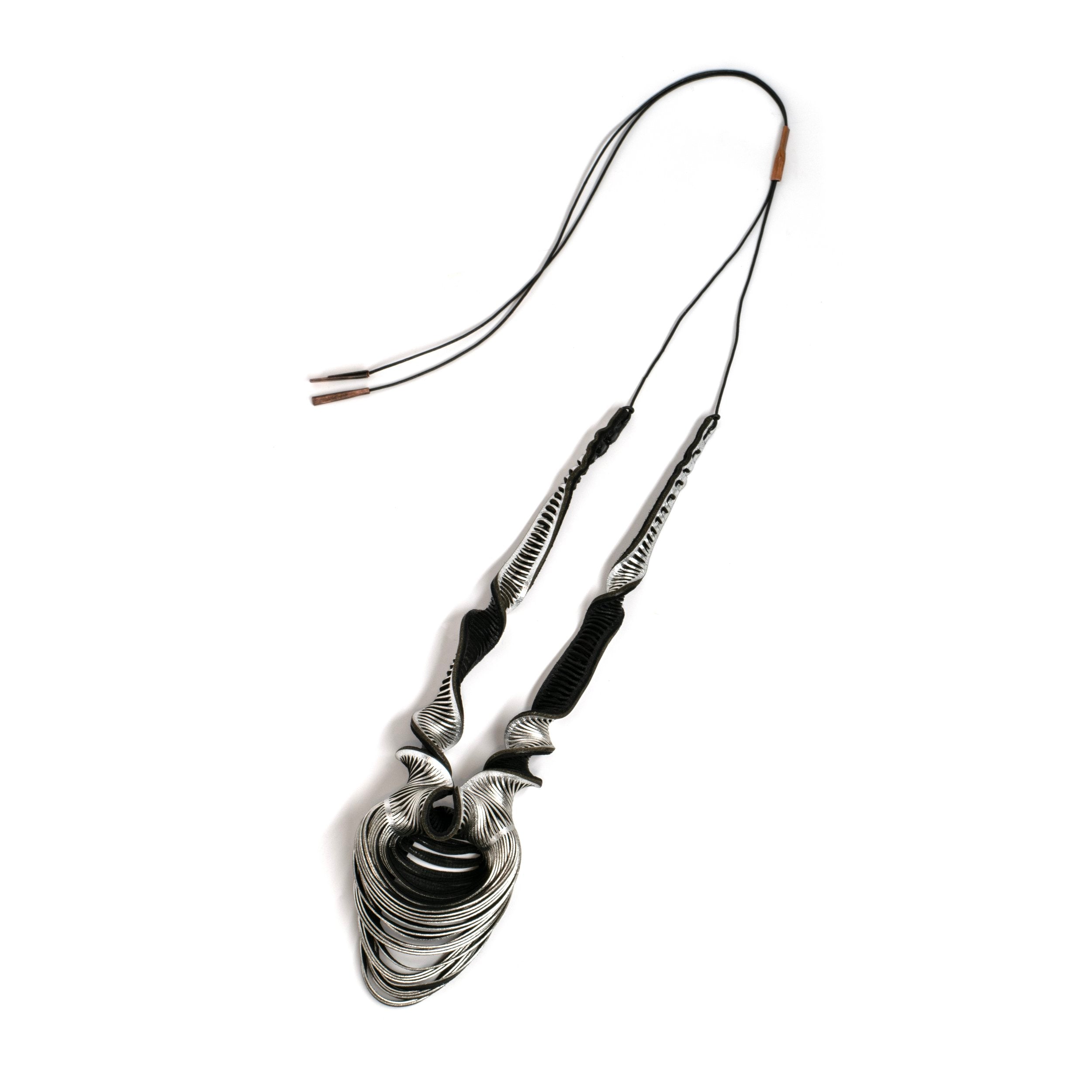 Oryx Horn White Sands Necklace – OROPOPO