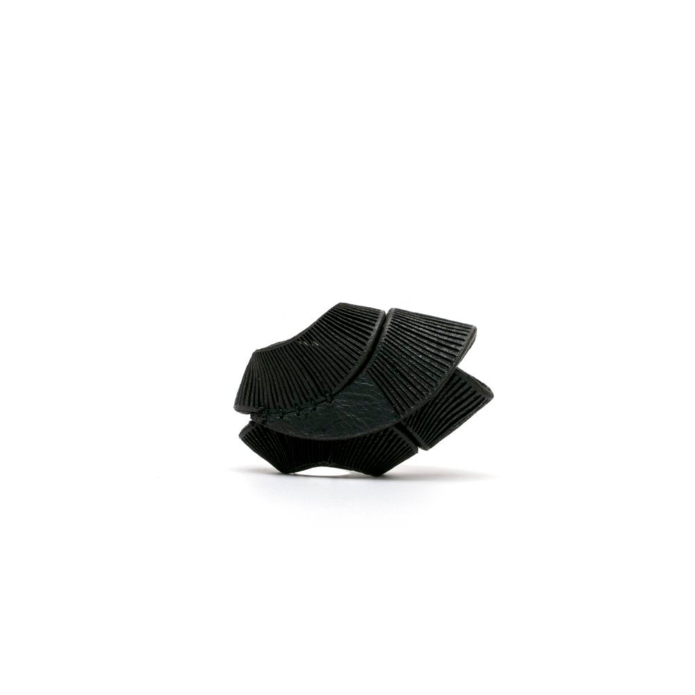 Barnacle Ring in Black