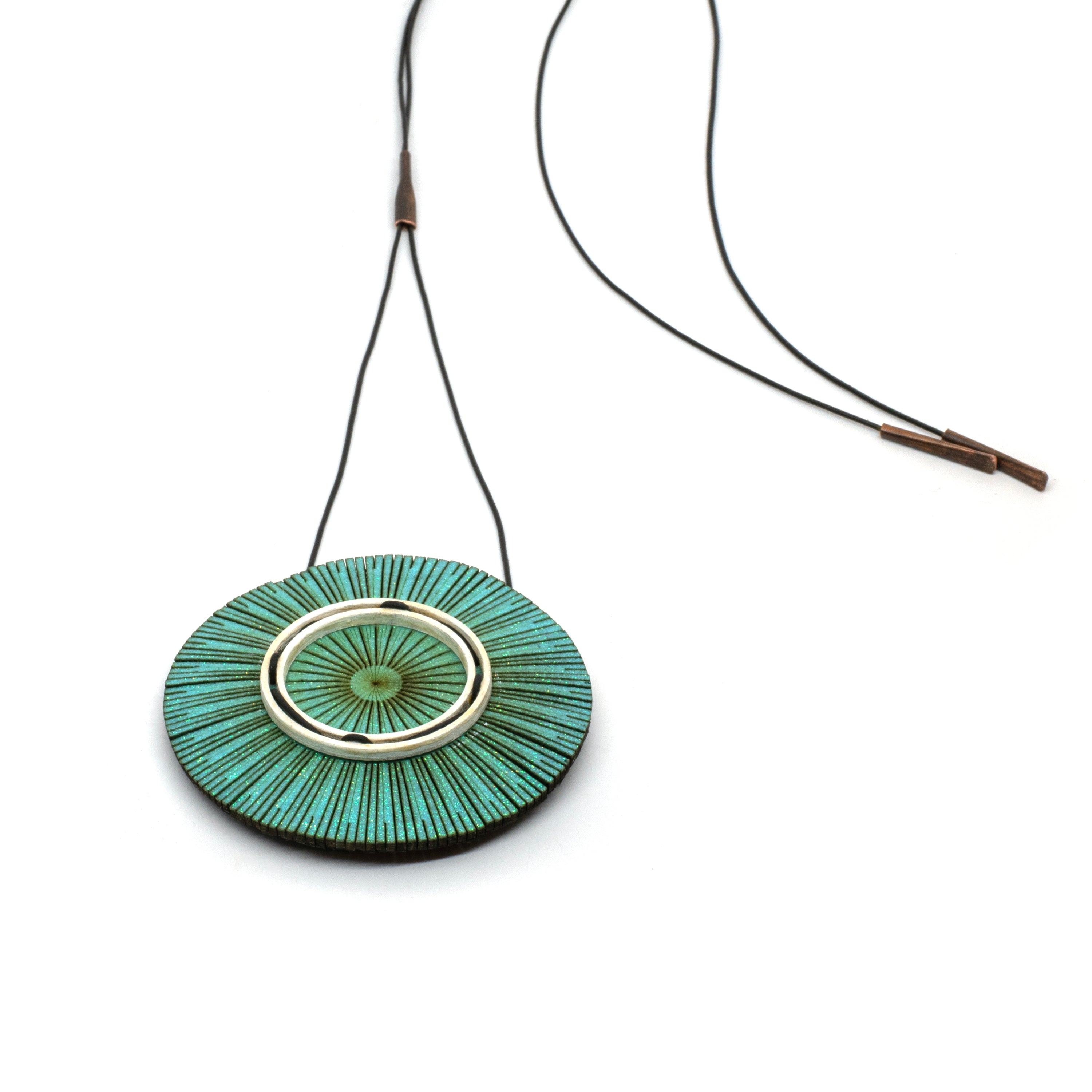 Saulė Necklace