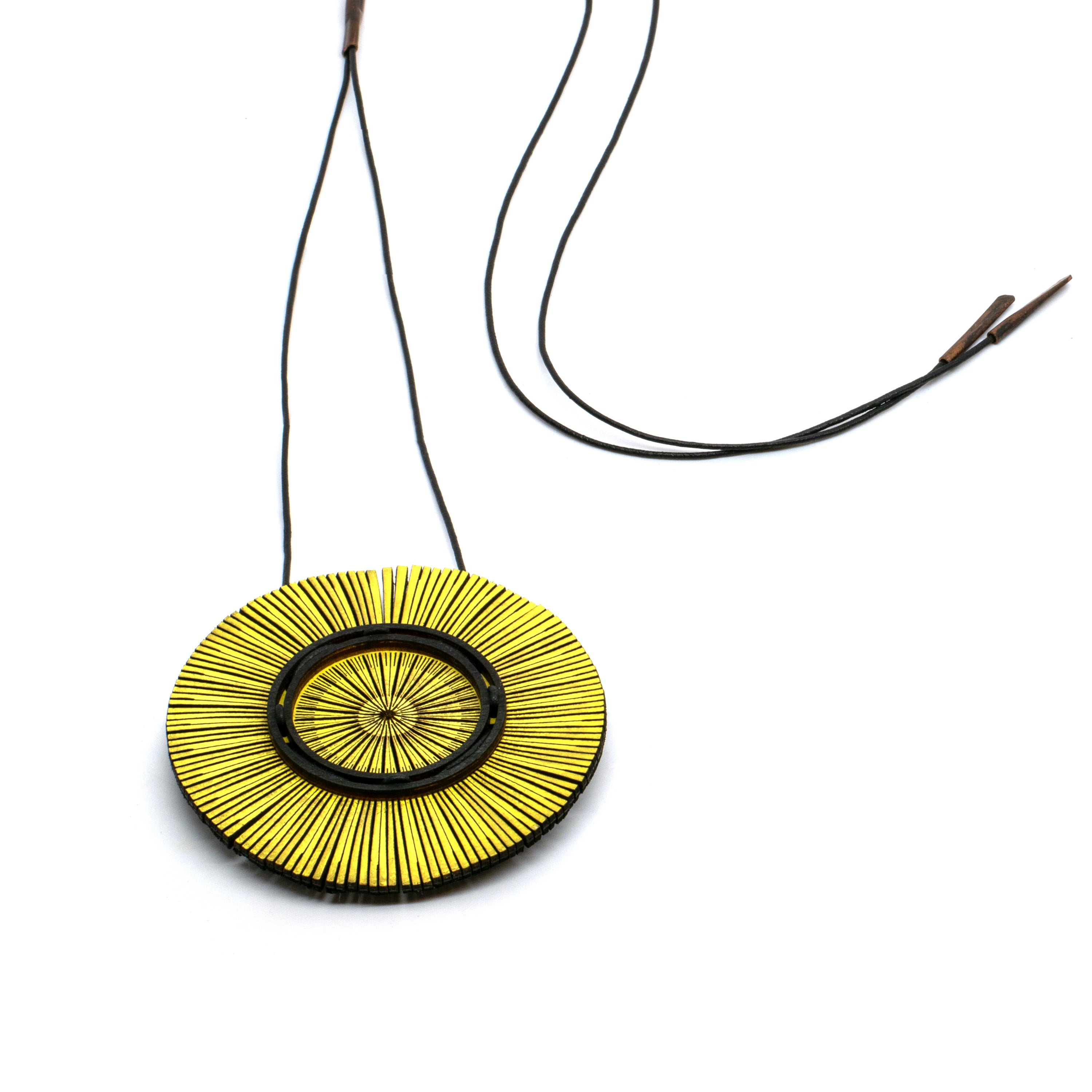 Saulė Necklace